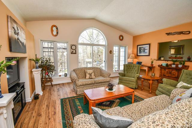 4 Beechwood Cres, House detached with 3 bedrooms, 3 bathrooms and 8 parking in Oro Medonte ON | Image 37