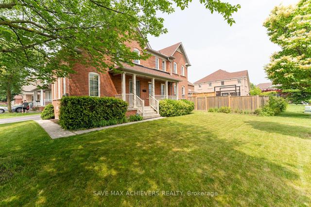 26 Bradbury Cres, House detached with 4 bedrooms, 4 bathrooms and 4 parking in Ajax ON | Image 12