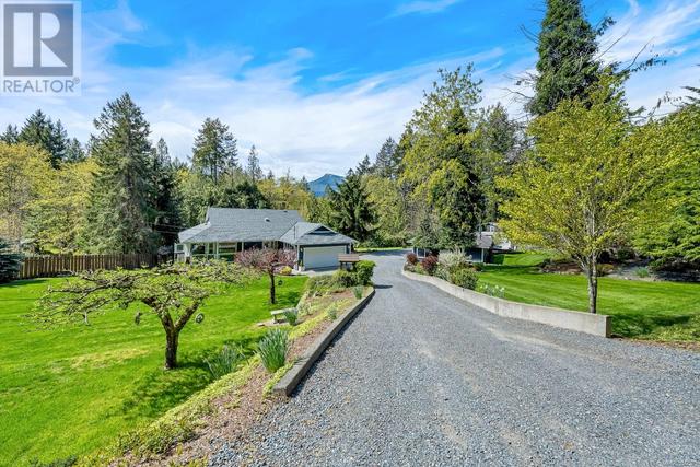 7970 Richards Trail, House detached with 4 bedrooms, 3 bathrooms and 6 parking in North Cowichan BC | Image 3