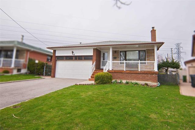 86 Iangrove Terr, House detached with 3 bedrooms, 3 bathrooms and 6 parking in Toronto ON | Image 2