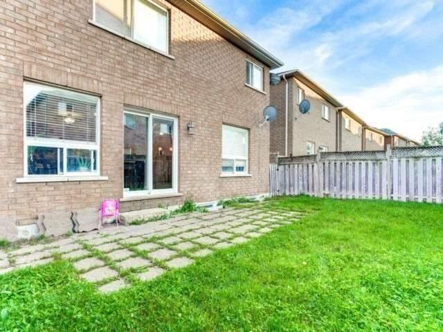 18 Grape Tr, House detached with 3 bedrooms, 3 bathrooms and 3 parking in Brampton ON | Image 17