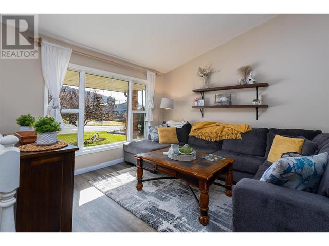 4103 Eby Street, House detached with 4 bedrooms, 3 bathrooms and null parking in Terrace BC | Image 2
