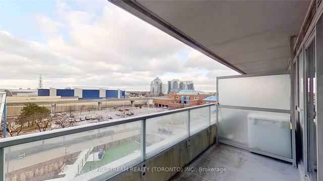 518 - 70 Town Centre Crt, Condo with 0 bedrooms, 1 bathrooms and 0 parking in Toronto ON | Image 4