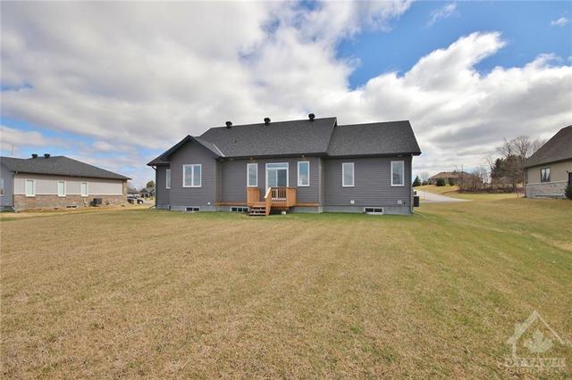 21 Ralph Jago Way, House detached with 4 bedrooms, 2 bathrooms and 10 parking in Ottawa ON | Image 30