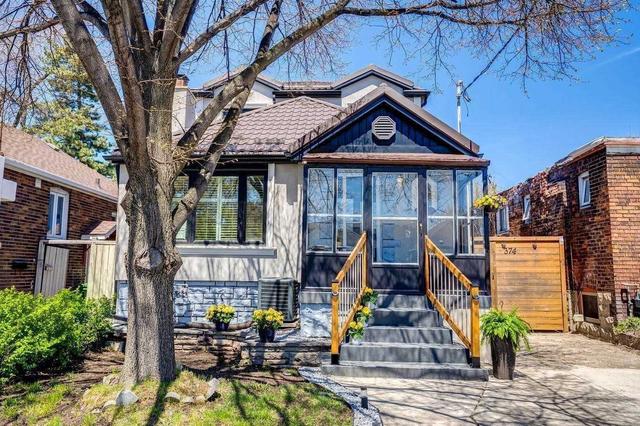 374 O'connor Dr, House detached with 6 bedrooms, 2 bathrooms and 4 parking in Toronto ON | Image 1