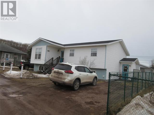 1 Glavines Lane, House other with 5 bedrooms, 2 bathrooms and null parking in Bishop's Falls NL | Image 4