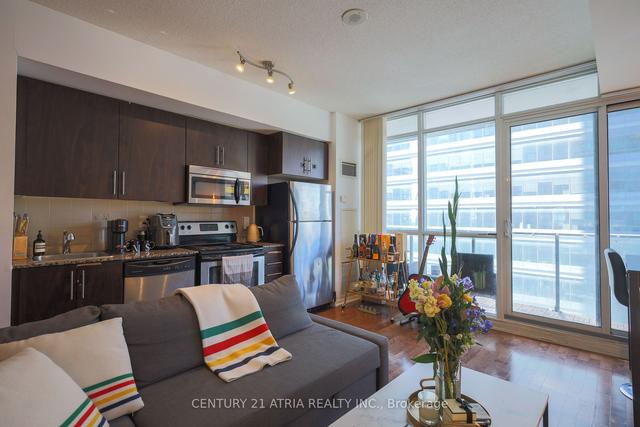 1706 - 65 Bremner Blvd, Condo with 1 bedrooms, 1 bathrooms and 0 parking in Toronto ON | Image 1