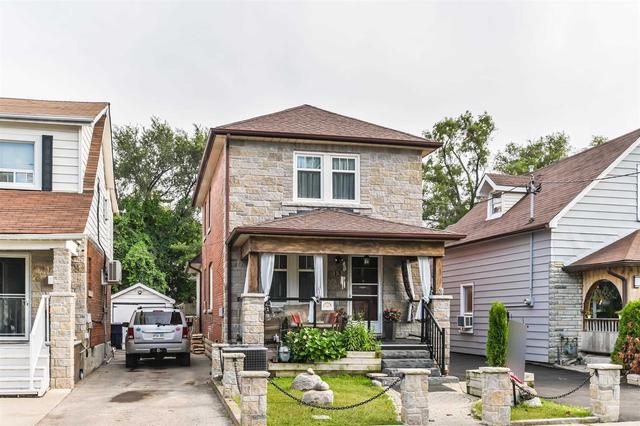 13 Lippincott St W, House detached with 3 bedrooms, 3 bathrooms and 4 parking in Toronto ON | Image 12
