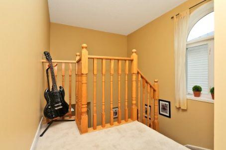 80 Mallory St, House attached with 3 bedrooms, 3 bathrooms and 2 parking in Clarington ON | Image 7