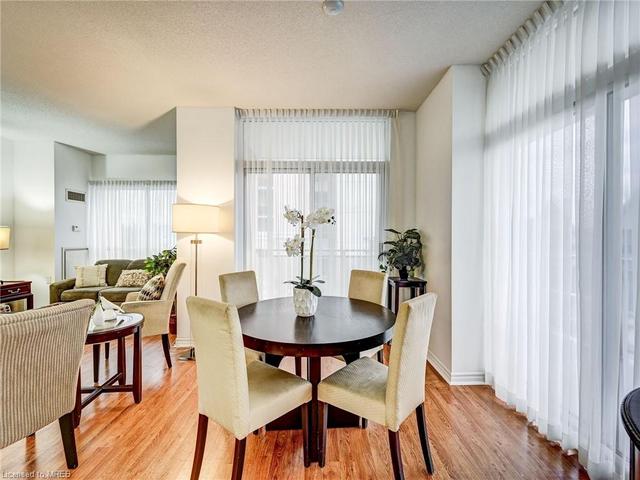 306 - 810 Scollard Court, House attached with 2 bedrooms, 2 bathrooms and 1 parking in Mississauga ON | Image 21