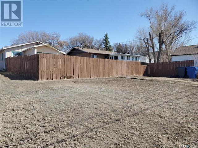 4574 Price Avenue, House detached with 3 bedrooms, 1 bathrooms and null parking in Gull Lake SK | Image 31