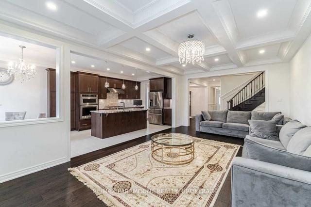 38 Tremblant Cres, House detached with 5 bedrooms, 6 bathrooms and 5 parking in Vaughan ON | Image 40
