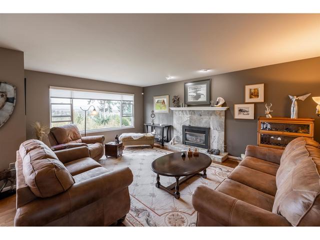 5231 234 Street, House detached with 4 bedrooms, 2 bathrooms and 6 parking in Langley BC | Image 3