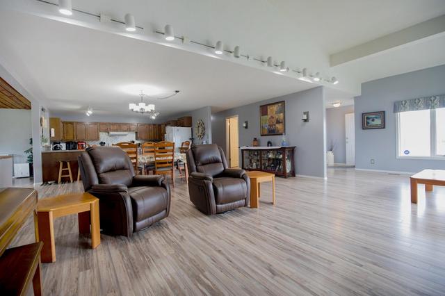 713001 Range Road 74, House detached with 8 bedrooms, 3 bathrooms and 4 parking in Grande Prairie County No. 1 AB | Image 14