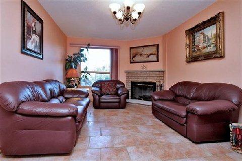 363 Pinewood Dr, House detached with 4 bedrooms, 4 bathrooms and 6 parking in Vaughan ON | Image 8