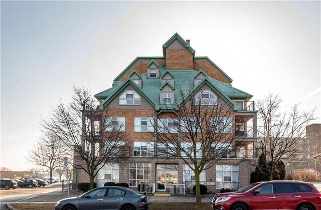 202 - 19 Lake Avenue S, Condo with 2 bedrooms, 2 bathrooms and null parking in Hamilton ON | Image 1