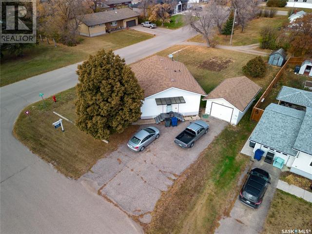 701 4th Avenue, House detached with 2 bedrooms, 2 bathrooms and null parking in Raymore SK | Image 6