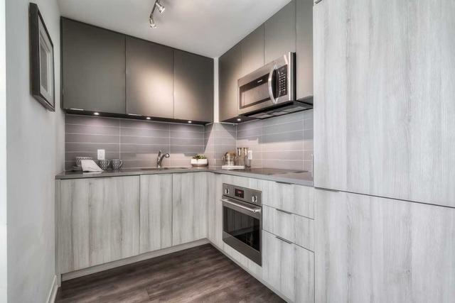 910 - 223 St Clair Ave W, Condo with 1 bedrooms, 1 bathrooms and 1 parking in Toronto ON | Image 6