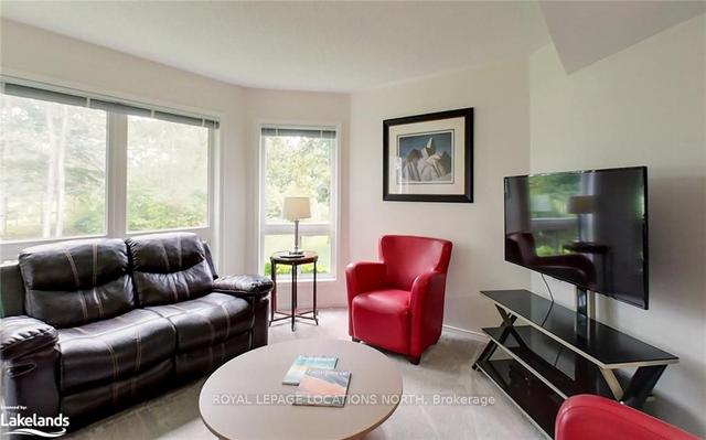 28 Barker Blvd, Condo with 3 bedrooms, 3 bathrooms and 2 parking in Collingwood ON | Image 4