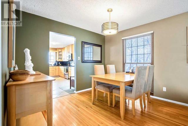 2431 Sandhurst Avenue Sw, House detached with 4 bedrooms, 2 bathrooms and 3 parking in Calgary AB | Image 9
