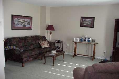 8 Ventnor Pl, House detached with 3 bedrooms, 2 bathrooms and 6 parking in Brampton ON | Image 2