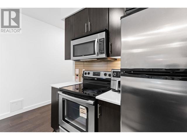 7777 Royal Oak Avenue, Condo with 2 bedrooms, 3 bathrooms and 1 parking in Burnaby BC | Image 2