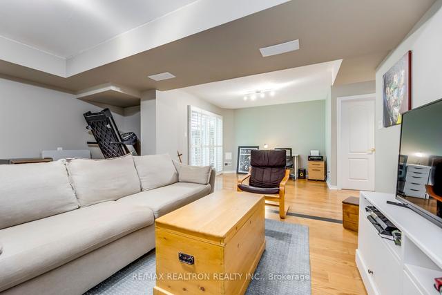 35 - 193 La Rose Ave, Townhouse with 2 bedrooms, 4 bathrooms and 2 parking in Toronto ON | Image 15