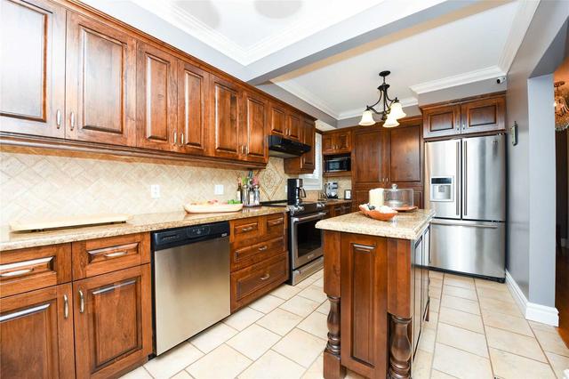 21 Westleigh Cres, House detached with 3 bedrooms, 3 bathrooms and 4 parking in Toronto ON | Image 27