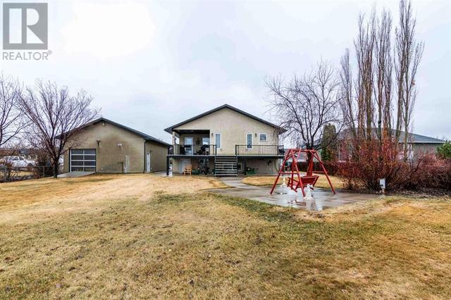 372, East 6 Avenue, House detached with 5 bedrooms, 3 bathrooms and 5 parking in Cypress County AB | Image 31