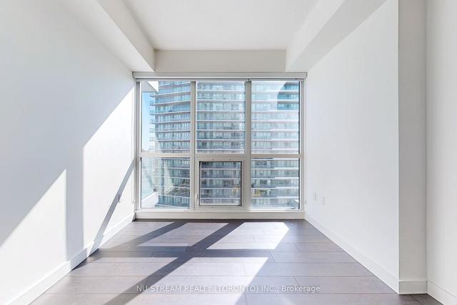 1702 - 95 Mcmahon Dr, Condo with 2 bedrooms, 2 bathrooms and 1 parking in Toronto ON | Image 8