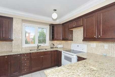 56 Leagate St, House detached with 4 bedrooms, 3 bathrooms and 4 parking in Brampton ON | Image 5