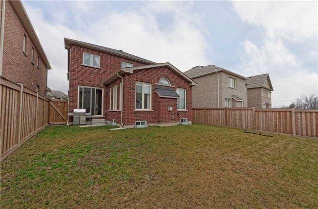 21 Military Crt, House detached with 4 bedrooms, 5 bathrooms and 4 parking in Richmond Hill ON | Image 13