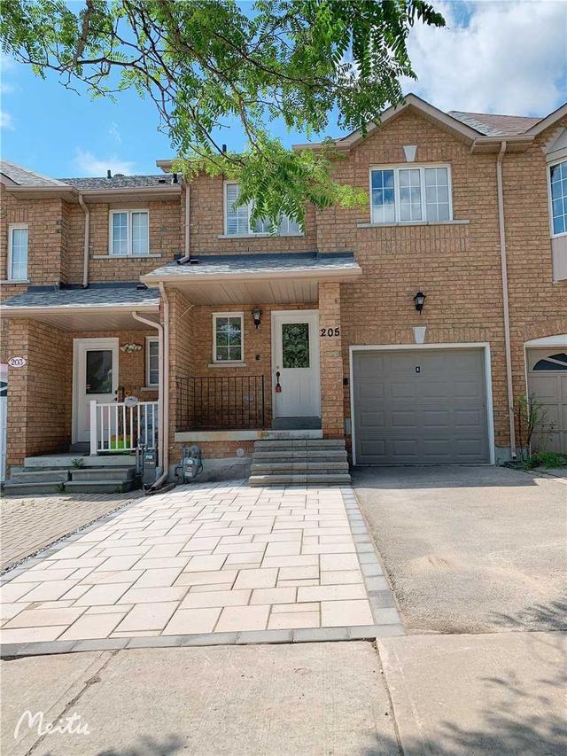 205 Kimono Cres, House attached with 3 bedrooms, 3 bathrooms and 3 parking in Richmond Hill ON | Image 1