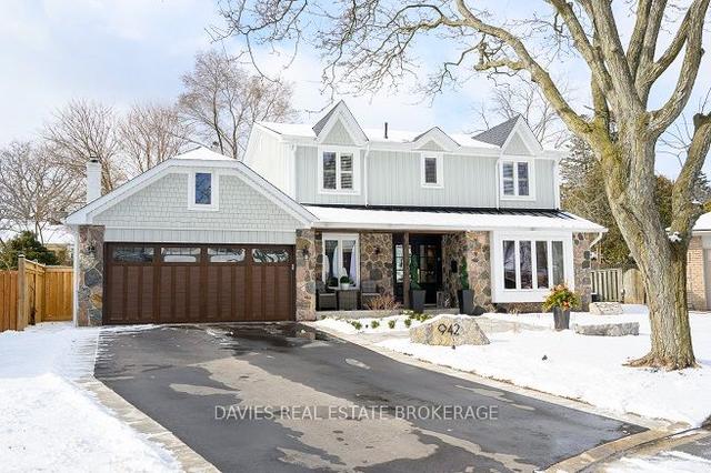 942 Coleman Crt, House detached with 3 bedrooms, 4 bathrooms and 6 parking in Burlington ON | Image 1