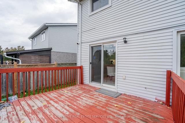 716 Elgin St N, House detached with 3 bedrooms, 3 bathrooms and 5 parking in Cambridge ON | Image 14