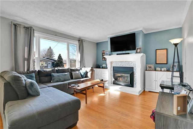 220 Jarvis Street, House detached with 5 bedrooms, 2 bathrooms and 3 parking in Cornwall ON | Image 8