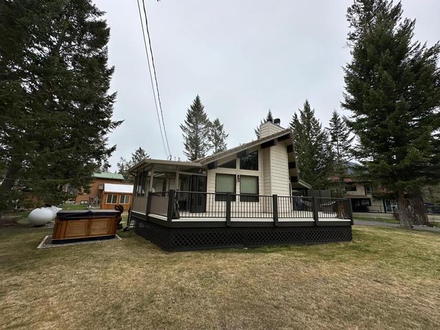 4539 Columbia Place, House detached with 3 bedrooms, 3 bathrooms and null parking in East Kootenay F BC | Image 3