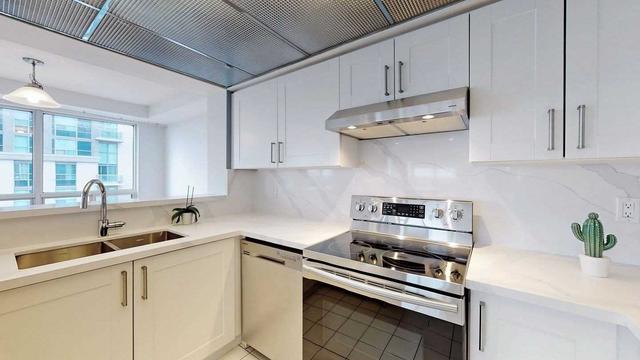 sph111 - 28 Hollywood Ave, Condo with 2 bedrooms, 2 bathrooms and 1 parking in Toronto ON | Image 2