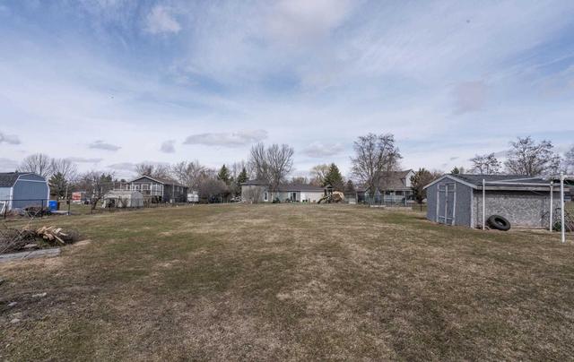 2584 Lawrence Ave, House detached with 3 bedrooms, 2 bathrooms and 8 parking in Innisfil ON | Image 26