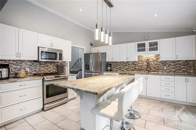 2275 Page Road, House detached with 4 bedrooms, 3 bathrooms and 6 parking in Ottawa ON | Image 11