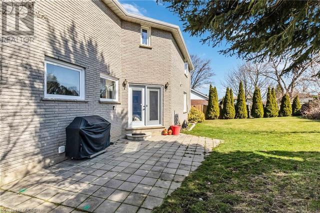 14 Pinto Court, House detached with 4 bedrooms, 2 bathrooms and 6 parking in Brantford ON | Image 48