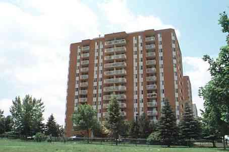 1003 - 15 Sewells Rd, Condo with 1 bedrooms, 1 bathrooms and 1 parking in Toronto ON | Image 1