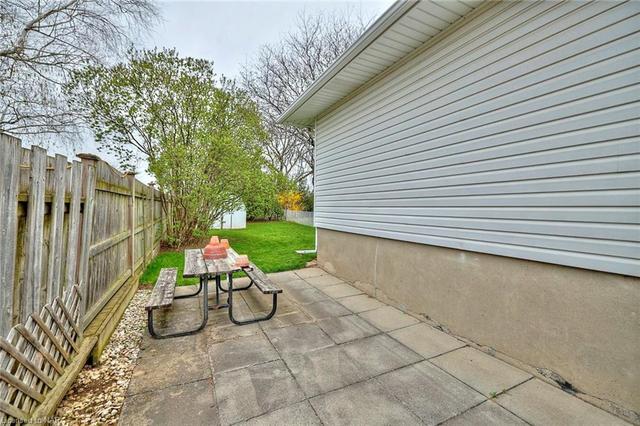 4691 Pettit Avenue, House semidetached with 3 bedrooms, 2 bathrooms and 3 parking in Niagara Falls ON | Image 10