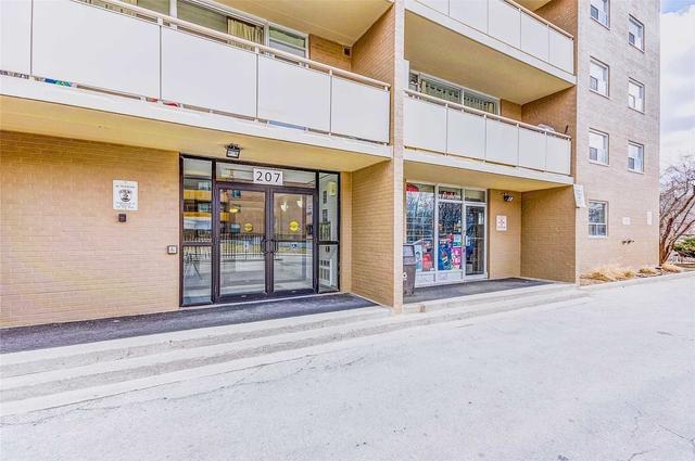 304 - 207 Galloway Rd, Condo with 2 bedrooms, 1 bathrooms and 1 parking in Toronto ON | Image 6