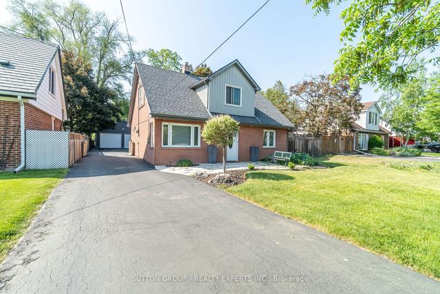 2035 Leighland Rd, House detached with 3 bedrooms, 2 bathrooms and 12 parking in Burlington ON | Image 34