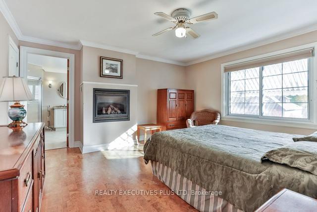 23 Highland Rd, House detached with 3 bedrooms, 3 bathrooms and 4 parking in Oakville ON | Image 10