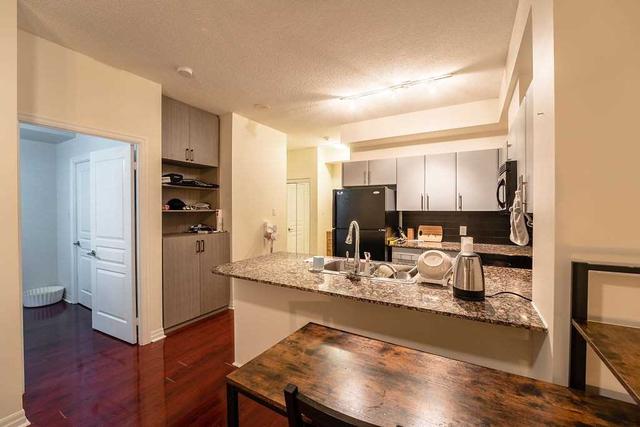 2210 - 3515 Kariya Dr, Condo with 1 bedrooms, 1 bathrooms and 1 parking in Mississauga ON | Image 4
