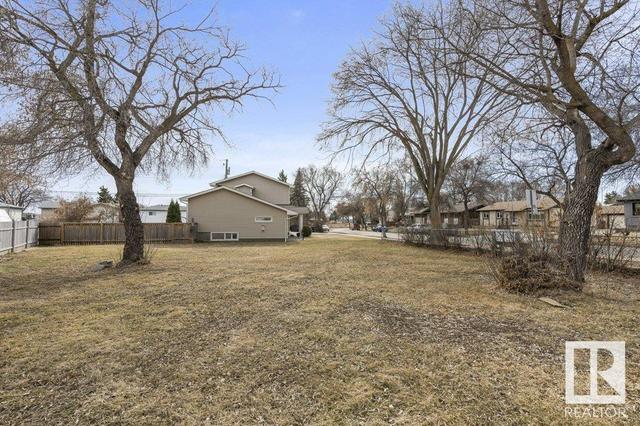 36 St Vital Av, House detached with 4 bedrooms, 2 bathrooms and 4 parking in St. Albert AB | Image 30