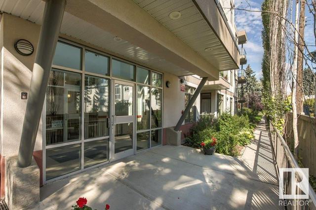 401 - 11140 68 Av Nw, Condo with 2 bedrooms, 1 bathrooms and 2 parking in Edmonton AB | Image 1