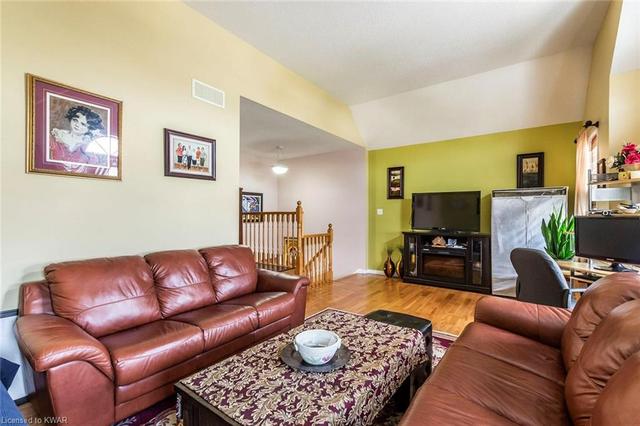 260 Sienna Crescent, House detached with 3 bedrooms, 1 bathrooms and 3 parking in Kitchener ON | Image 11